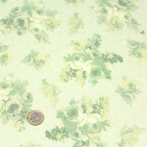 Tissu popeline coton WIMBLEDON, fond nid d'abeille & fleurs vert pistache, motif britannique - TissusPapi.com