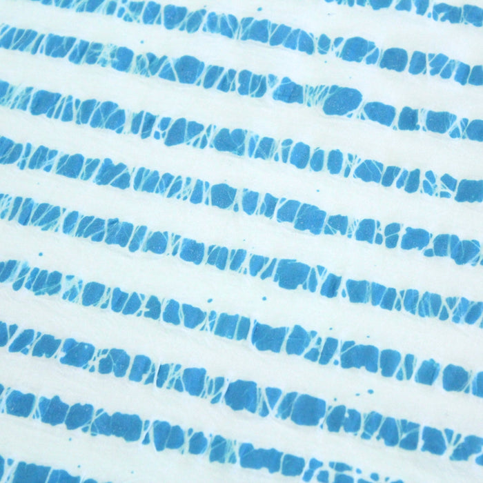 Tissu de coton batik gaufré à rayures bleu turquoise et blanches - TissusPapi.com