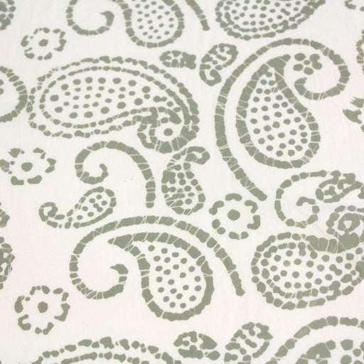 Tissu de coton batik aux arabesques grège, fond écru - TissusPapi.com
