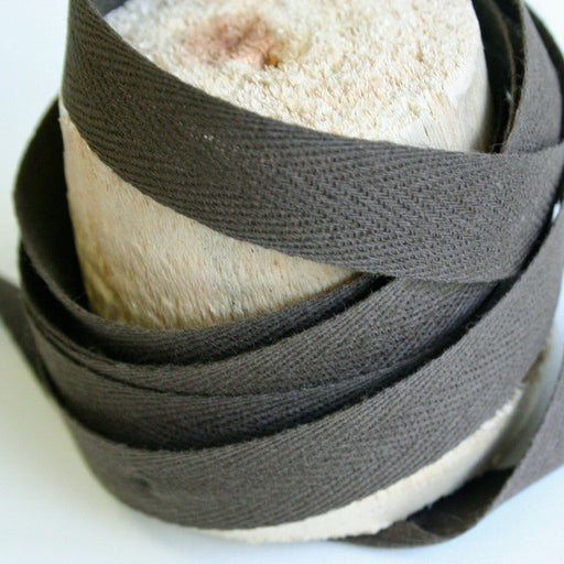 Ruban sergé de coton marron 12mm - Fabrication française - TissusPapi.com