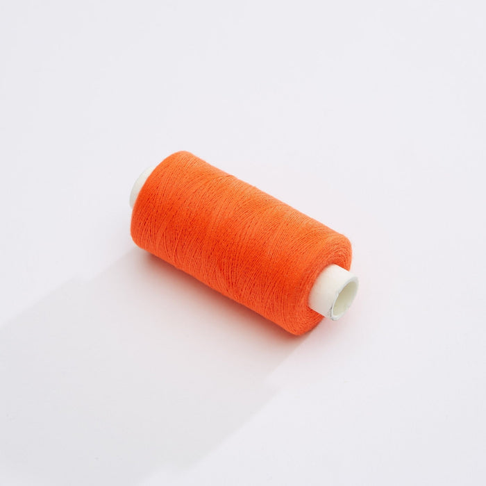 Bobine de fil orange fluo - 500m - Fabrication française - Oeko - Tex - TissusPapi.com