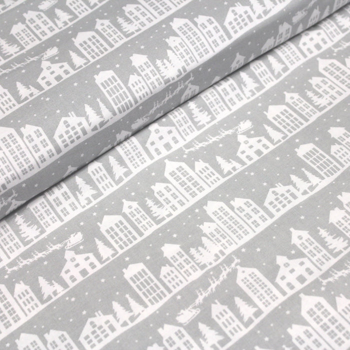 Tissu de coton de Noël scandinave aux maisons scandinaves blanches, fond gris - TissusPapi.com