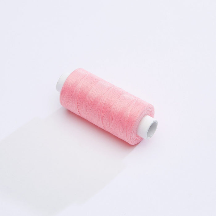 Bobine de fil rose - 500m - Fabrication française - Oeko - Tex - TissusPapi.com