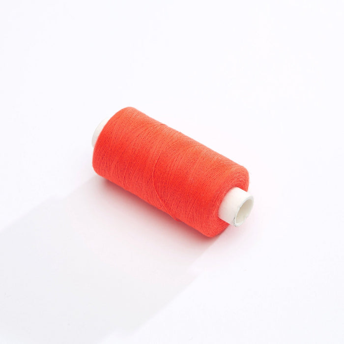 Bobine de fil corail fluo - 500m - Fabrication française - Oeko - Tex - TissusPapi.com
