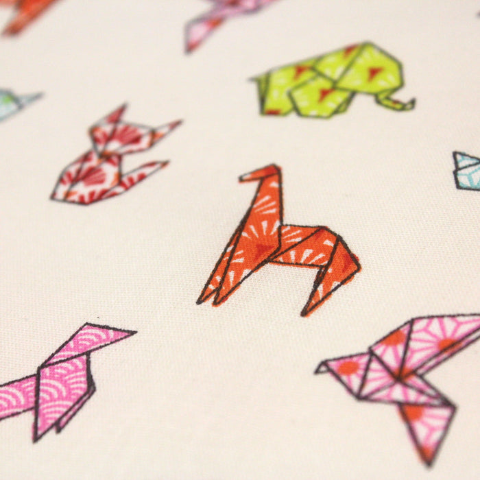 Tissu de coton motif japonais ORIGAMI de papier multicolore, fond écru - Oeko-Tex - tissuspapi