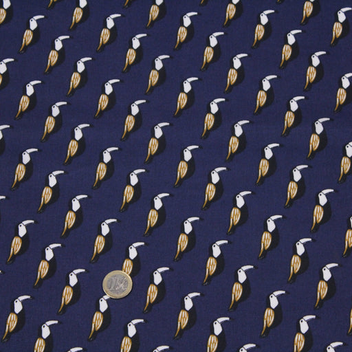 Tissu de coton aux toucans noirs, blancs & ocre, fond bleu marine - OEKO-TEX® - tissuspapi