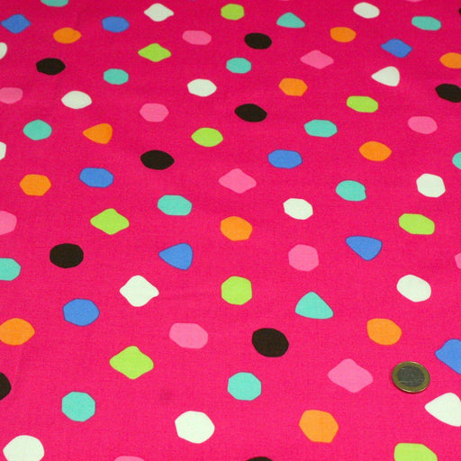 Tissu popeline de coton PAULETTE aux taches multicolores, fond rose fuchsia - TissusPapi.com