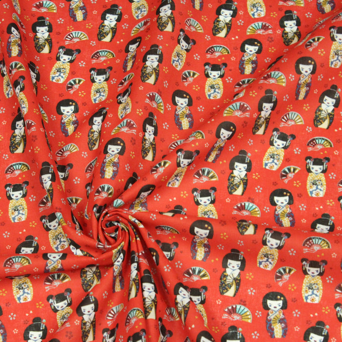 Tissu cotonnade rouge motif traditionnel japonais des geishas, kokeshis & éventails - OEKO - TEX - TissusPapi.com