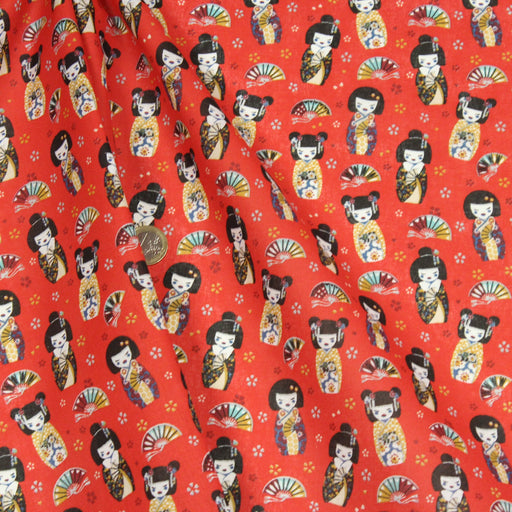 Tissu cotonnade rouge motif traditionnel japonais des geishas, kokeshis & éventails - OEKO - TEX - TissusPapi.com
