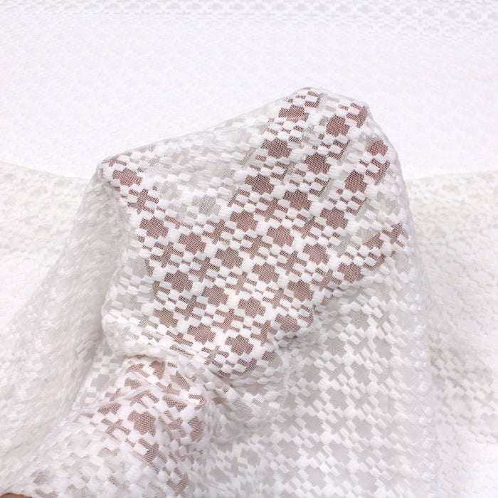 Tissu dentelle à carreaux écrus - TissusPapi.com
