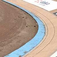 La Renault 4 des Tissus Papi sur le Vélodrome de Roubaix !