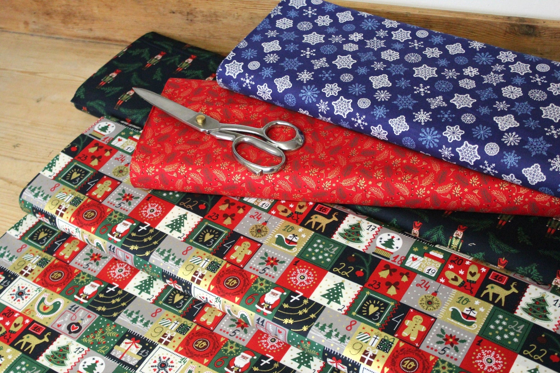 Notre nouvelle collection des tissus de Noël est arrivée ! - TissusPapi.com