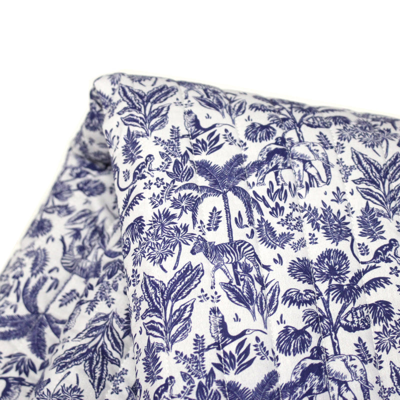 Tissu matelassé TOILE DE JOUY : trois motifs, deux couleurs, cinq tissus ! - TissusPapi.com