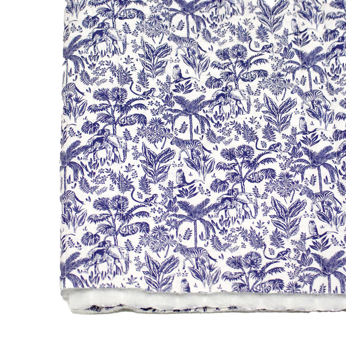 Tissu matelassé TOILE DE JOUY : trois motifs, deux couleurs, cinq tissus !