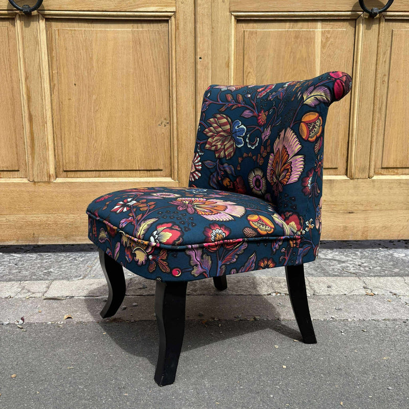 Tissu demi natté INDIENNES fleuri 100% coton, fond bleu pétrole - Collection Thevenon - TissusPapi.com