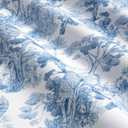 Tissu Toile de Jouy moderne bleue, forêt tropicale, singes et léopards - COLLECTION ANIMALIA, par la maison Thevenon - TissusPapi.com