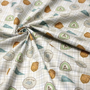Tissu cotonnade blanc, écussons KIDS CLUB & CAMPING - OEKO - TEX - TissusPapi.com