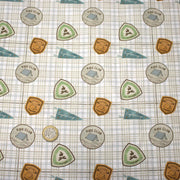 Tissu cotonnade blanc, écussons KIDS CLUB & CAMPING - OEKO - TEX - TissusPapi.com