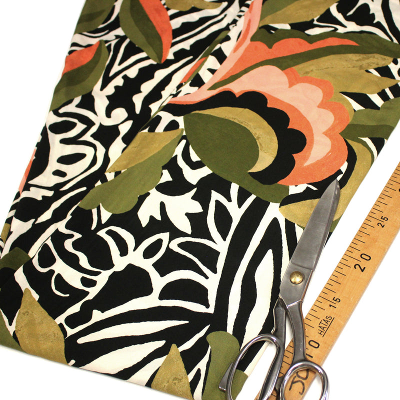 Tissu viscose fluide COMPORTA, motif graphique noir blanc, fleuri vert rose corail - Fabrication française - TissusPapi.com