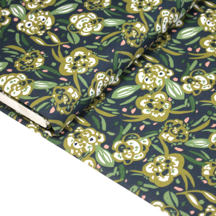 Tissu cotonnade fleuri tropical aux fleurs kaki et vertes, fond bleu marine - OEKO-TEX STANDARD 100