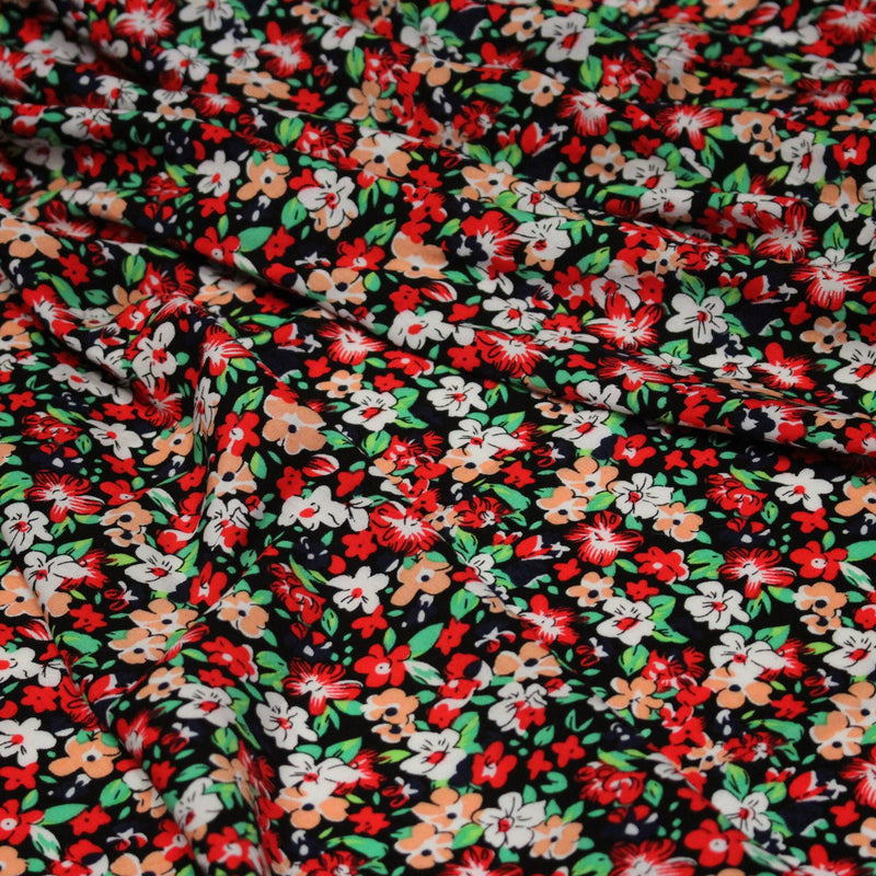 Tissu Viscose fluide fleuri rouge blanc vert et corail - TissusPapi.com