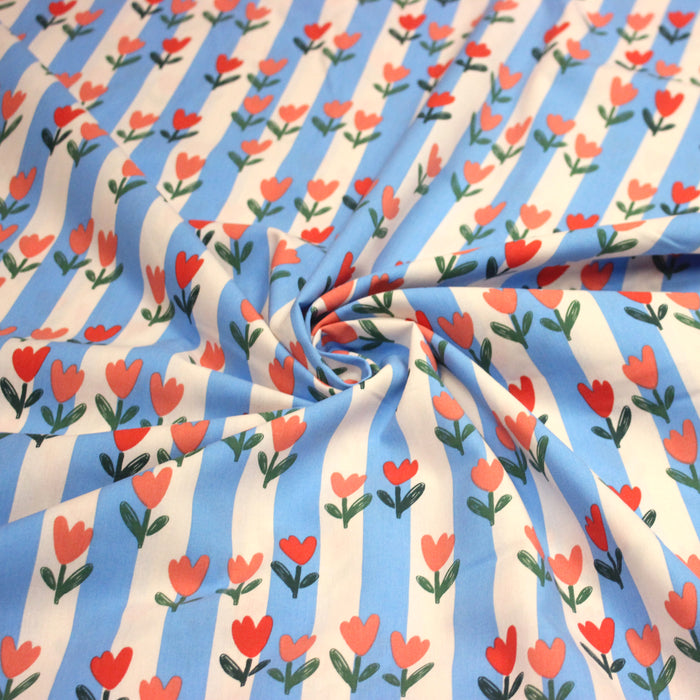 Tissu cotonnade Rayures blanc cassé et bleues aux tulipes roses et rouges - OEKO-TEX STANDARD 100