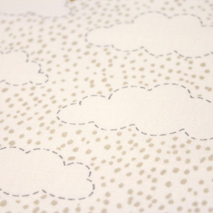 Tissu de coton blanc aux nuages , la lune ocre et touches grèges - OEKO-TEX