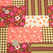 Tissu cotonnade motif patchwork imprimé floral et multicolore, tons roses, verts marrons, écrus - OEKO - TEX STANDARD 100 - TissusPapi.com