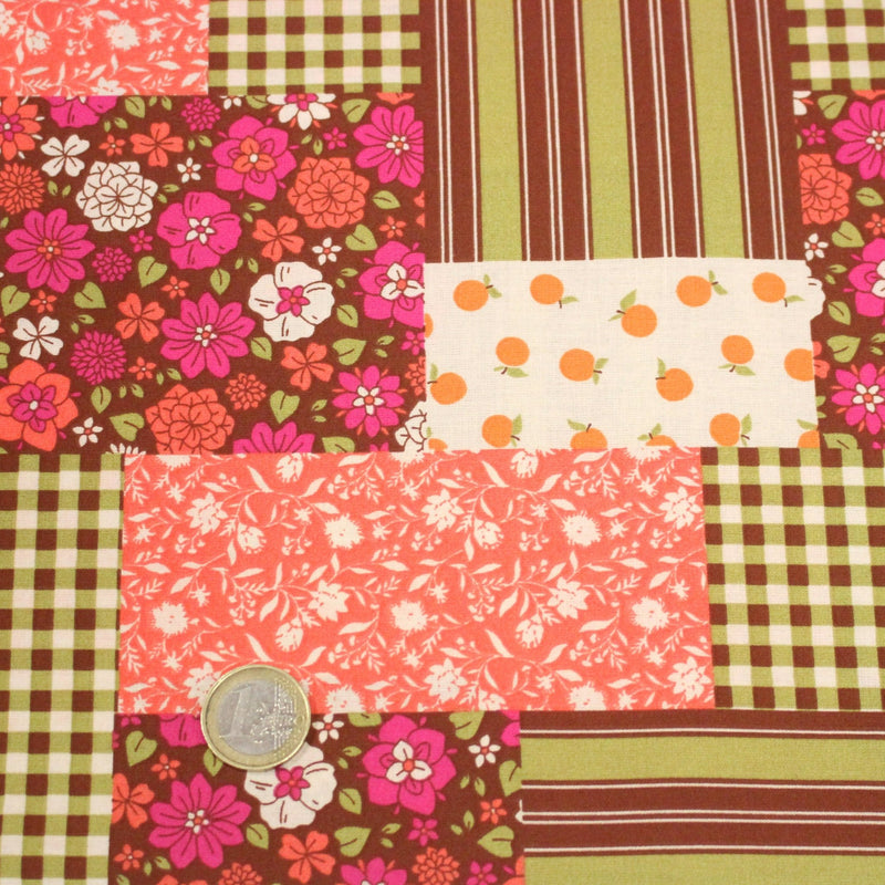 Tissu cotonnade motif patchwork imprimé floral et multicolore, tons roses, verts marrons, écrus - OEKO - TEX STANDARD 100 - TissusPapi.com