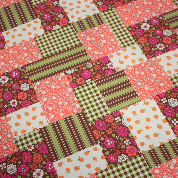 Tissu cotonnade motif patchwork imprimé floral et multicolore, tons roses, verts marrons, écrus - OEKO-TEX STANDARD 100