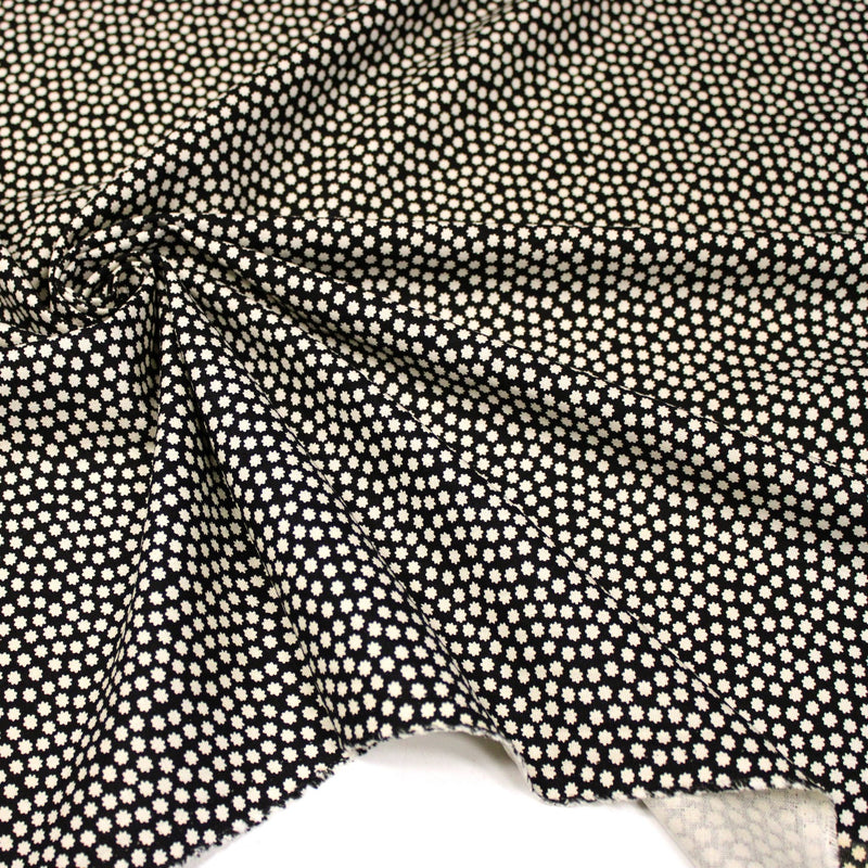Tissu coton demi natté noir, fleurs géométriques écrues - MADE IN JAPAN - FABRICATION JAPONAISE - TissusPapi.com