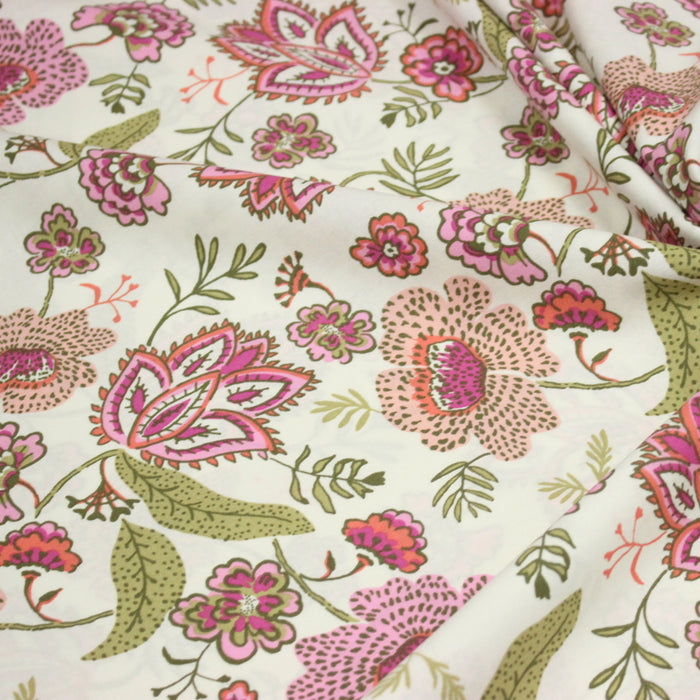 Tissu cotonnade écru aux fleurs indiennes roses et vert kaki - OEKO-TEX STANDARD 100