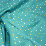 Tissu popeline coton vert canard aux pois et étoiles multicolores - TissusPapi.com