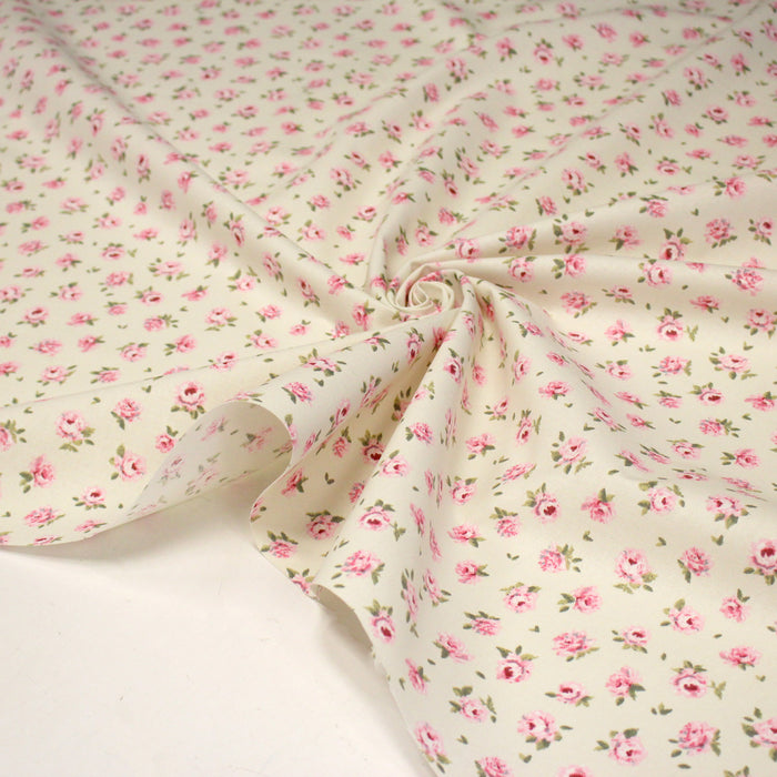 Tissu motif britannique écru aux petites fleurs roses - COLLECTION MAYFAIR
