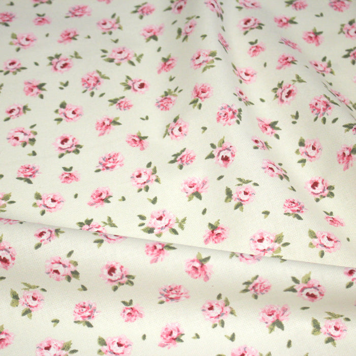 Tissu motif britannique écru aux petites fleurs roses - COLLECTION MAYFAIR