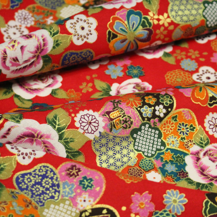 Tissu cotonnade motifs japonais traditionnels : fleuris multicolores, fond bleu ou rouge - COLLECTION JAPON DORÉ
