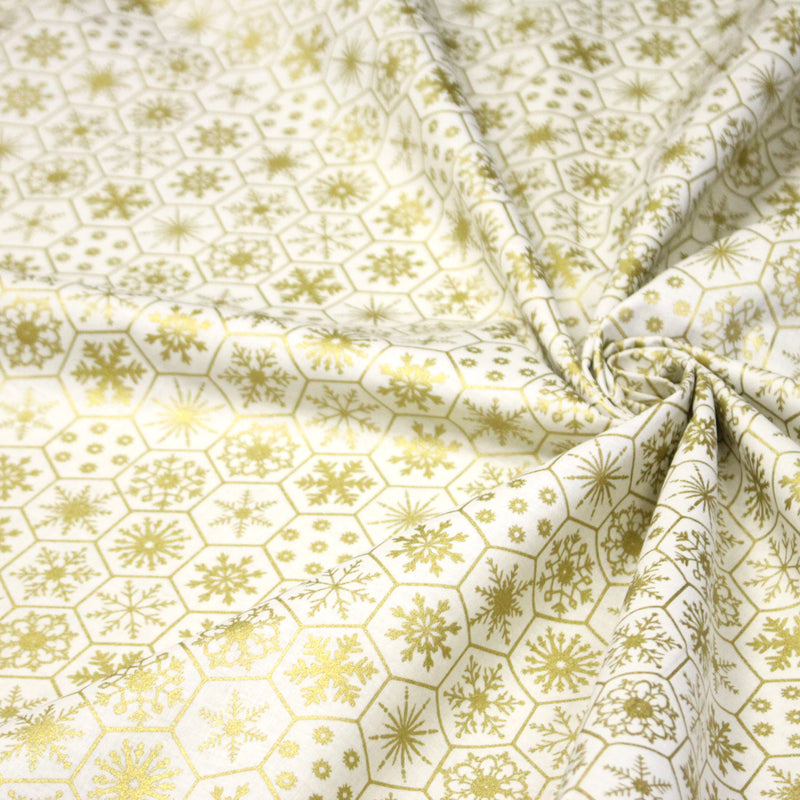 Tissu coton NOËL écru aux hexagones & étoiles des neiges dorés - OEKO - TEX - TissusPapi.com