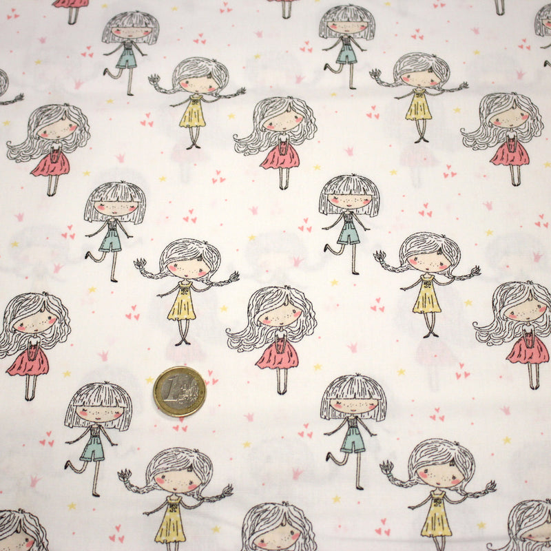 Tissu popeline coton blanc aux petits filles & petits coeurs roses - TissusPapi.com