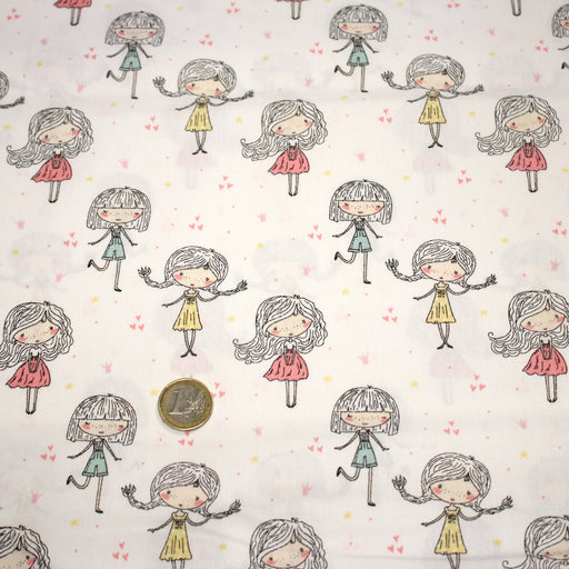Tissu popeline coton blanc aux petits filles & petits coeurs roses - TissusPapi.com