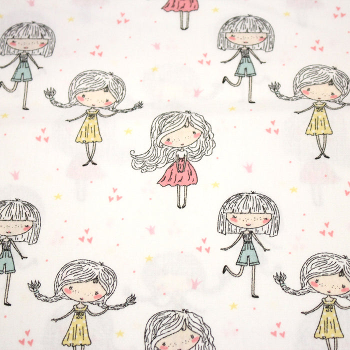 Tissu popeline coton blanc aux petits filles & petits coeurs roses - TissusPapi.com