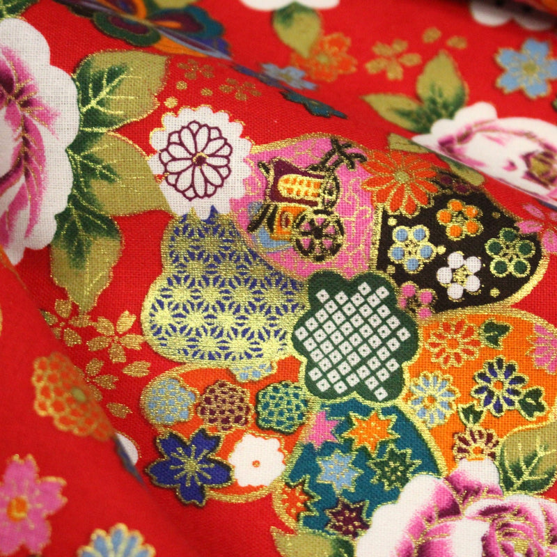 Tissu cotonnade motifs japonais traditionnels : fleuris multicolores, fond bleu ou rouge - COLLECTION JAPON DORÉ - TissusPapi.com