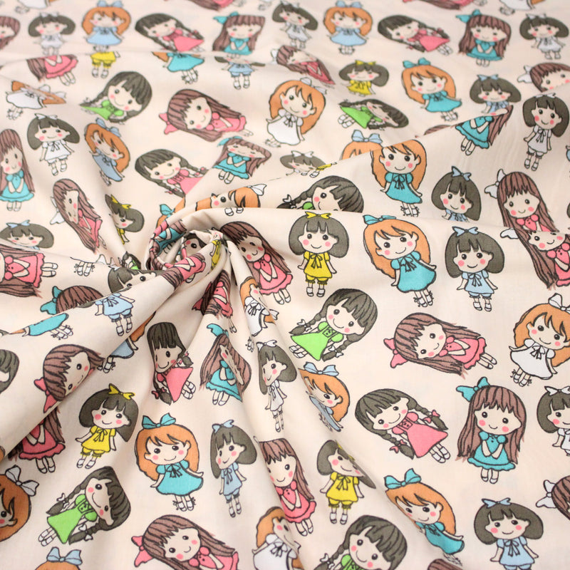 Tissu popeline coton aux petits filles façon bande dessinée - TissusPapi.com