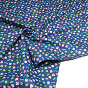 Tissu popeline coton bleu roi aux ballons de baudruches multicolores - TissusPapi.com