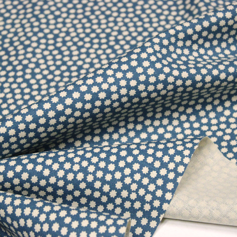 Tissu coton demi natté bleu, fleurs géométriques écrues - MADE IN JAPAN - FABRICATION JAPONAISE
