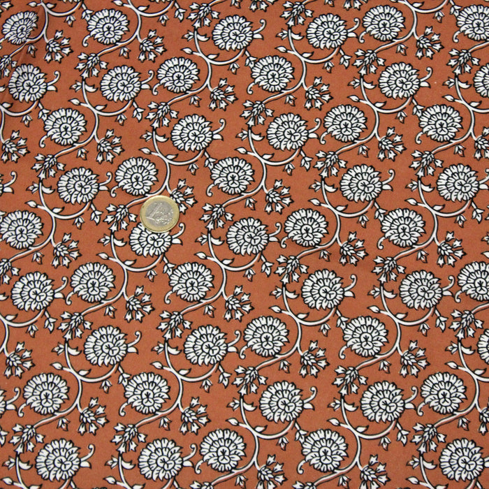 Tissu cotonnade motif fleuri indien ocre caramel, noir et blanc - COLLECTION KALAMKARI