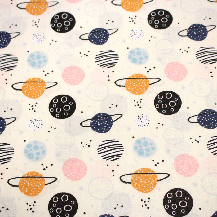 Tissu popeline coton LES PLANETES bleues, roses, oranges, fond écru - TissusPapi.com