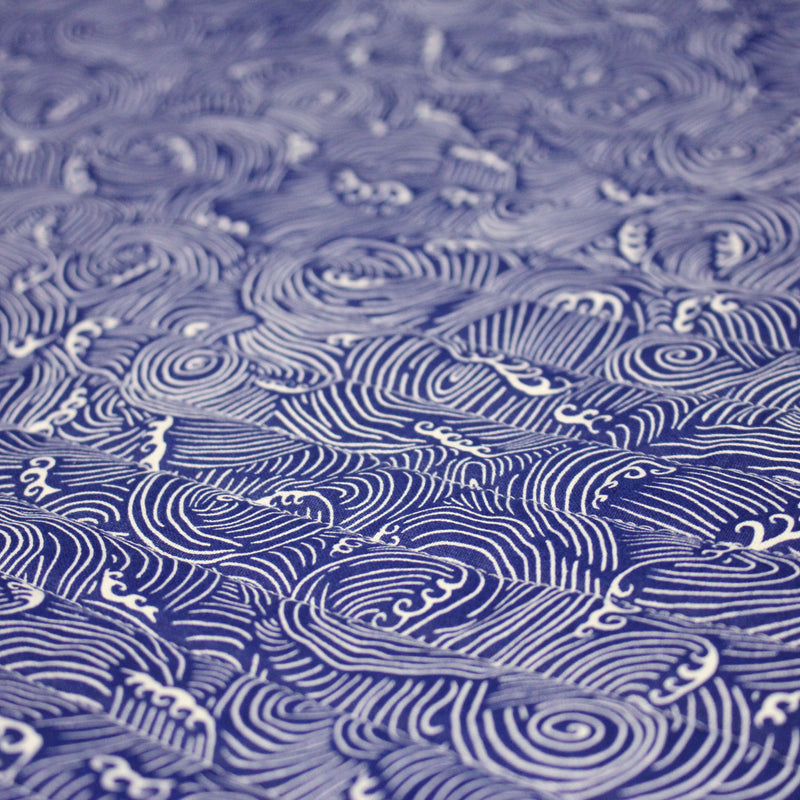 Tissu matelassé Vagues japonaises bleues & blanches, Hokusai - OEKO - TEX - TissusPapi.com