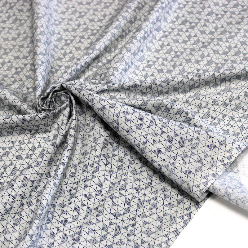Tissu cotonnade motif japonais UROKO : gris ardoise / gris bleu clair
