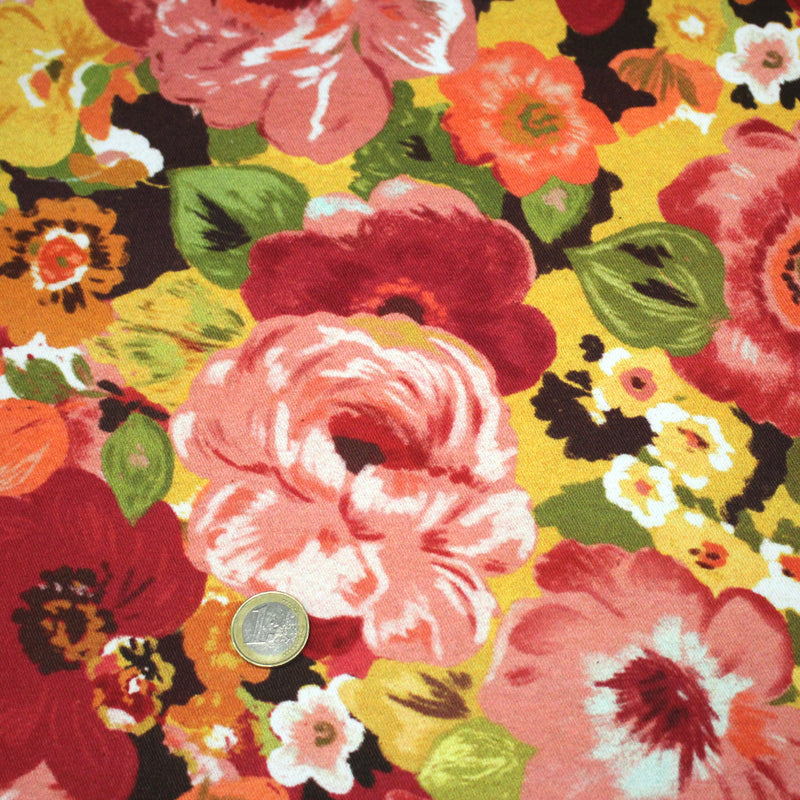 Tissu gabardine coton imprimée fleuri Vintage jaune, rouge, rose - OEKO - TEX STANDARD 100 - TissusPapi.com
