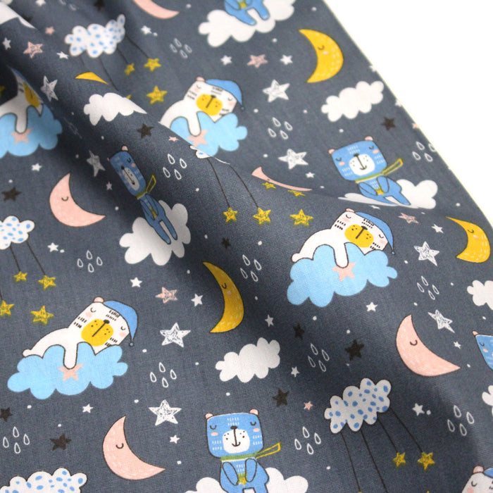 Tissu popeline coton Les ours font dodo, tons gris, bleus, roses - TissusPapi.com